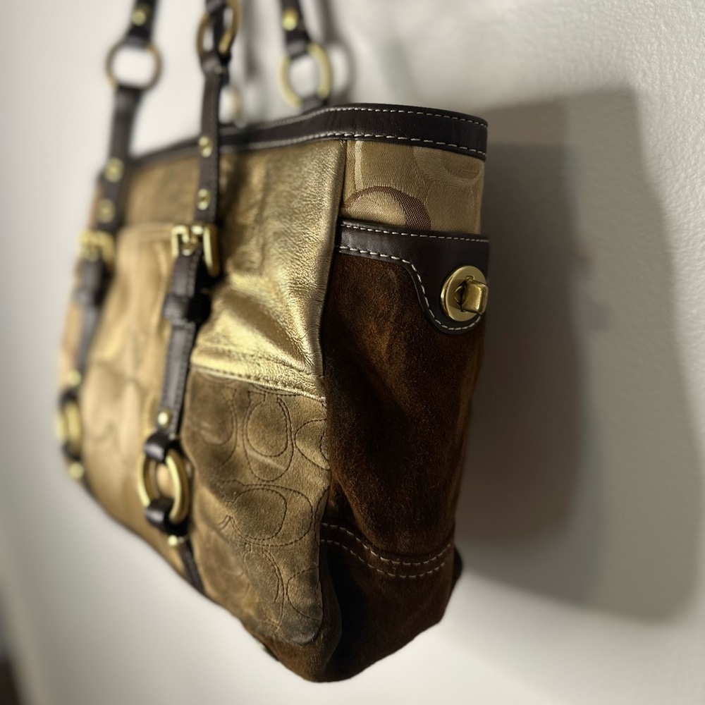 Coach Signature Patchwork Leather Suede Tote with zip top in Brown and Gold
